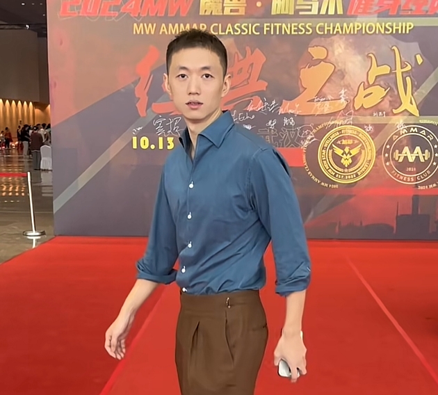 金色維也納大廳已經(jīng)塌了！藥水現(xiàn)身打健美比賽 帥的不敢相認(rèn)